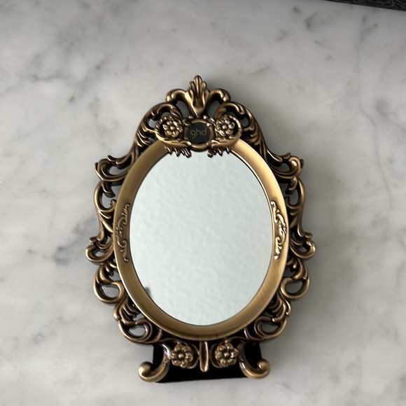 GHD holder and mirror - Picture 9 of 12